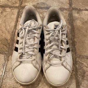 Womens adidas size 6.5 shoes